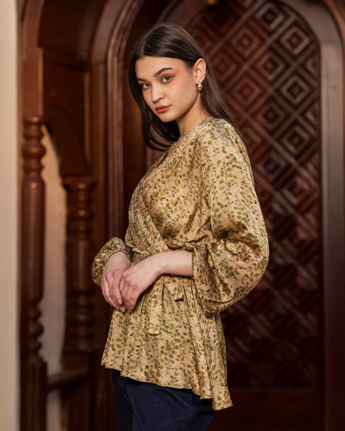 FLOWERED wrapped BLOUSE-OLIVE