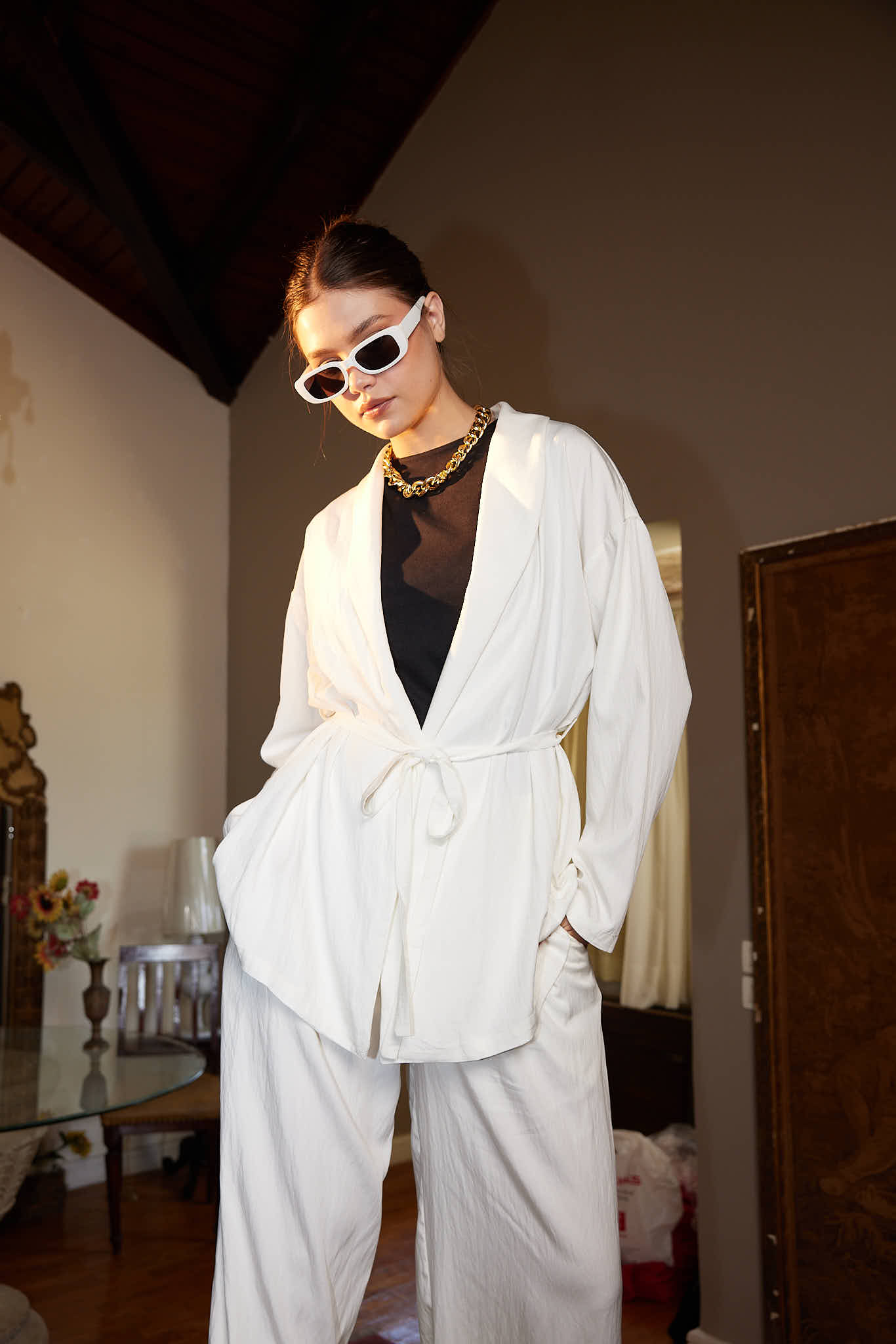 PLAIN SHORT CARDIGAN-OFF WHITE