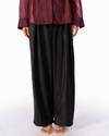 LOW WAIST CLASSIC PLEATED PANTS -BLACK