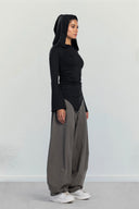RUCHED HOODED TOP -BLACK