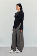 RUCHED HOODED TOP -BLACK