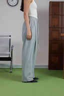 STRAIGHT-LEG PINTUCK PANTS -GRAY