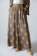 VELORA PANTS -BROWN