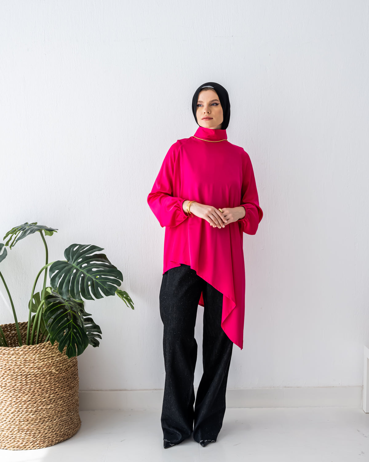 HIGH LOW SATIN BLOUSE -FOSHIA