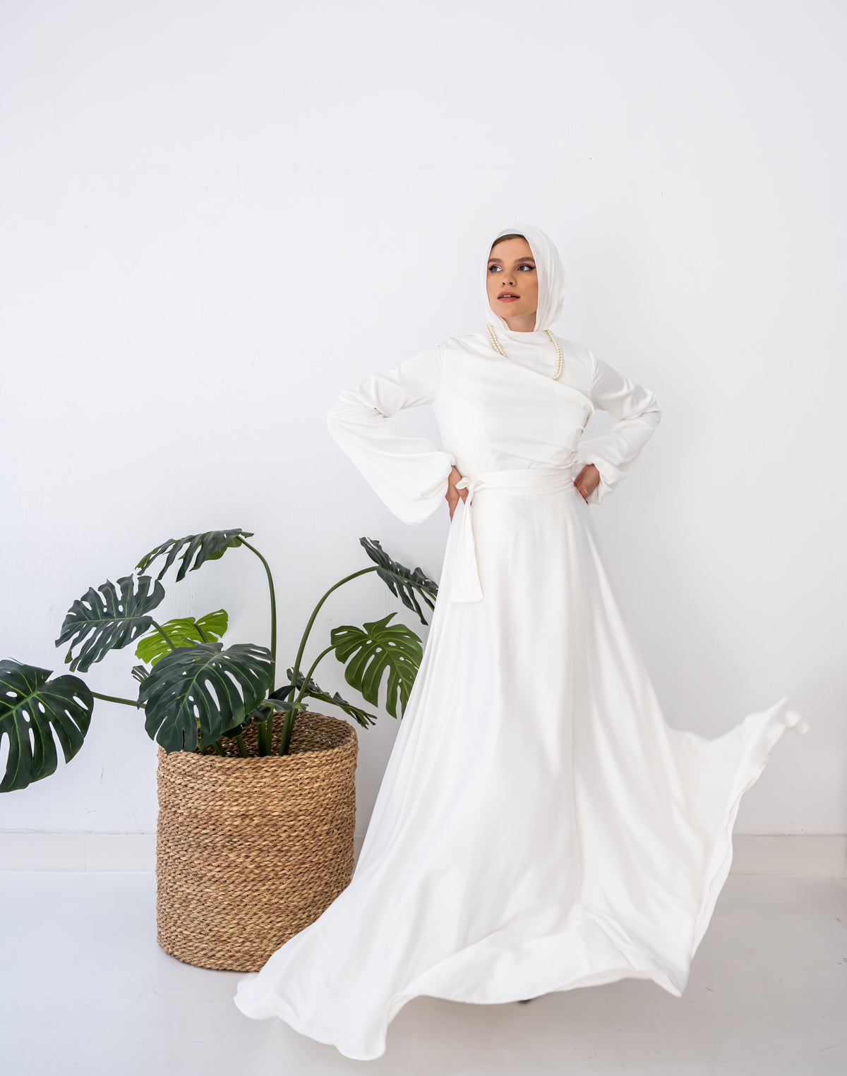 FLOWY SATIN DRESS-WHITE