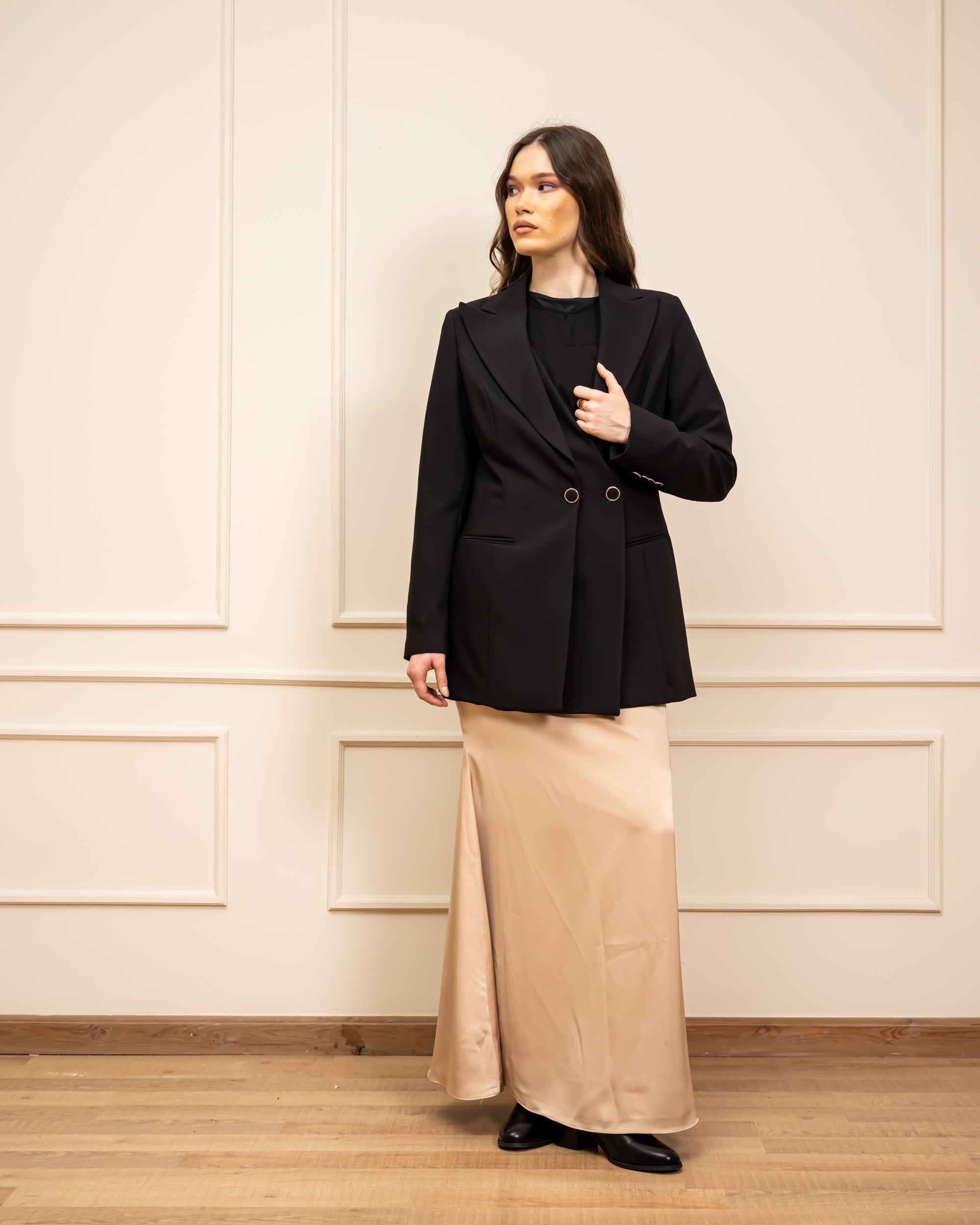 LONG ELEGANT BLAZER -BLACK