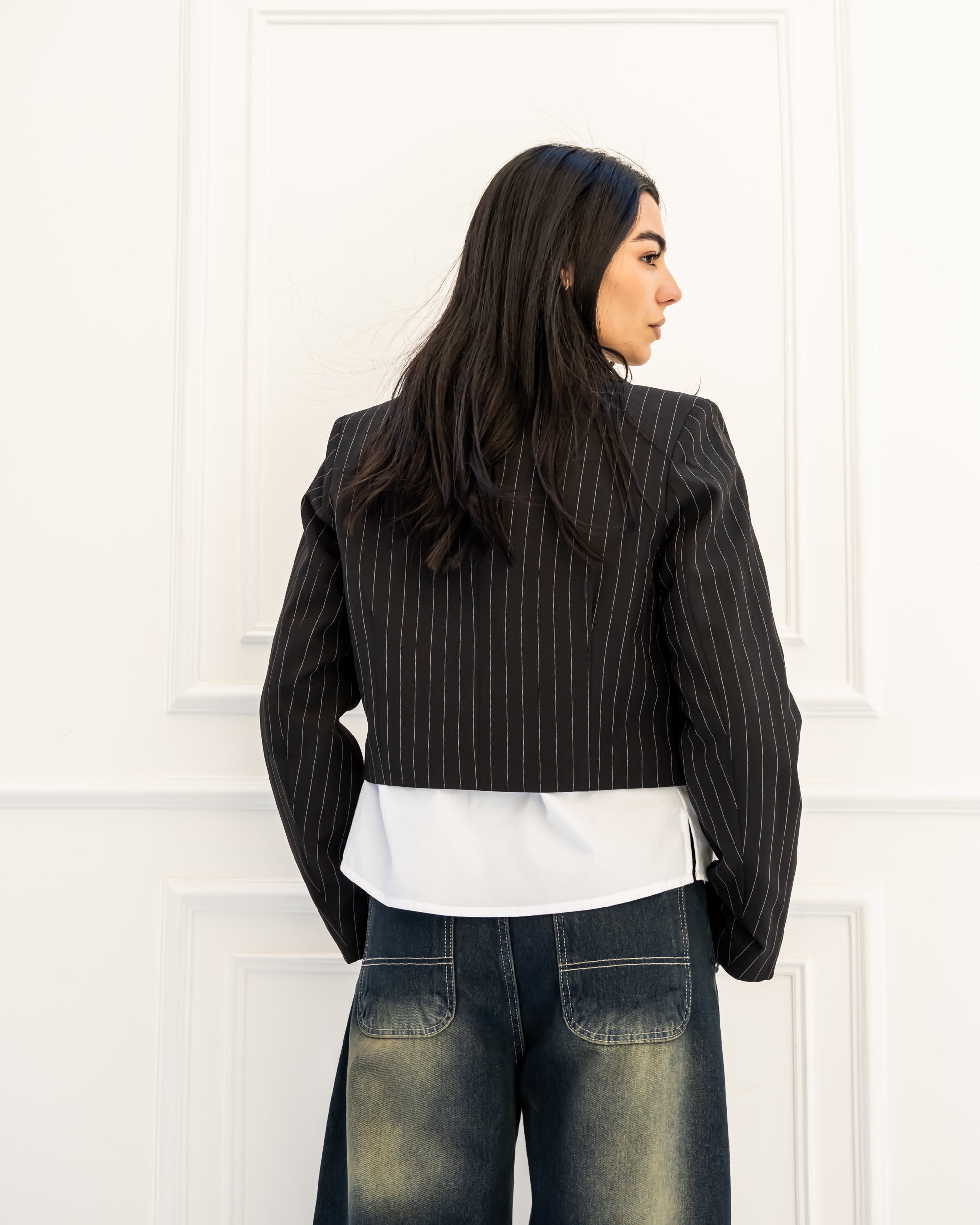 STRIPPED CROPPED BLAZER-BLACK