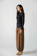 DRAPED ELEGANCE TOP -BLACK