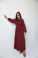 FEMININE DRAPE DRESS -MAROON