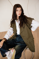 SLEEVELESS GABARDINE JACKET