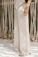 CLASSIC WIDE LINEN PANTS -Beige