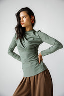 DRAPED ELEGANCE TOP -OLIVE