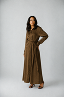 LUXE TIE-WAIST DRESS -BROWN