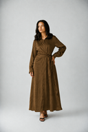 LUXE TIE-WAIST DRESS -BROWN