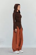 RUCHED HOODED TOP -BROWN