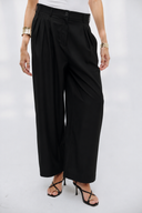LOW WAIST CLASSIC PLEATED PANTS -BLACK