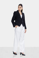 FLOWERED EMBROIDERY BLAZER -BLACK