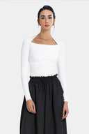 THE ANGLE NECK TOP -OFF WHITE