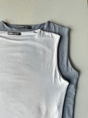 sleeveless top